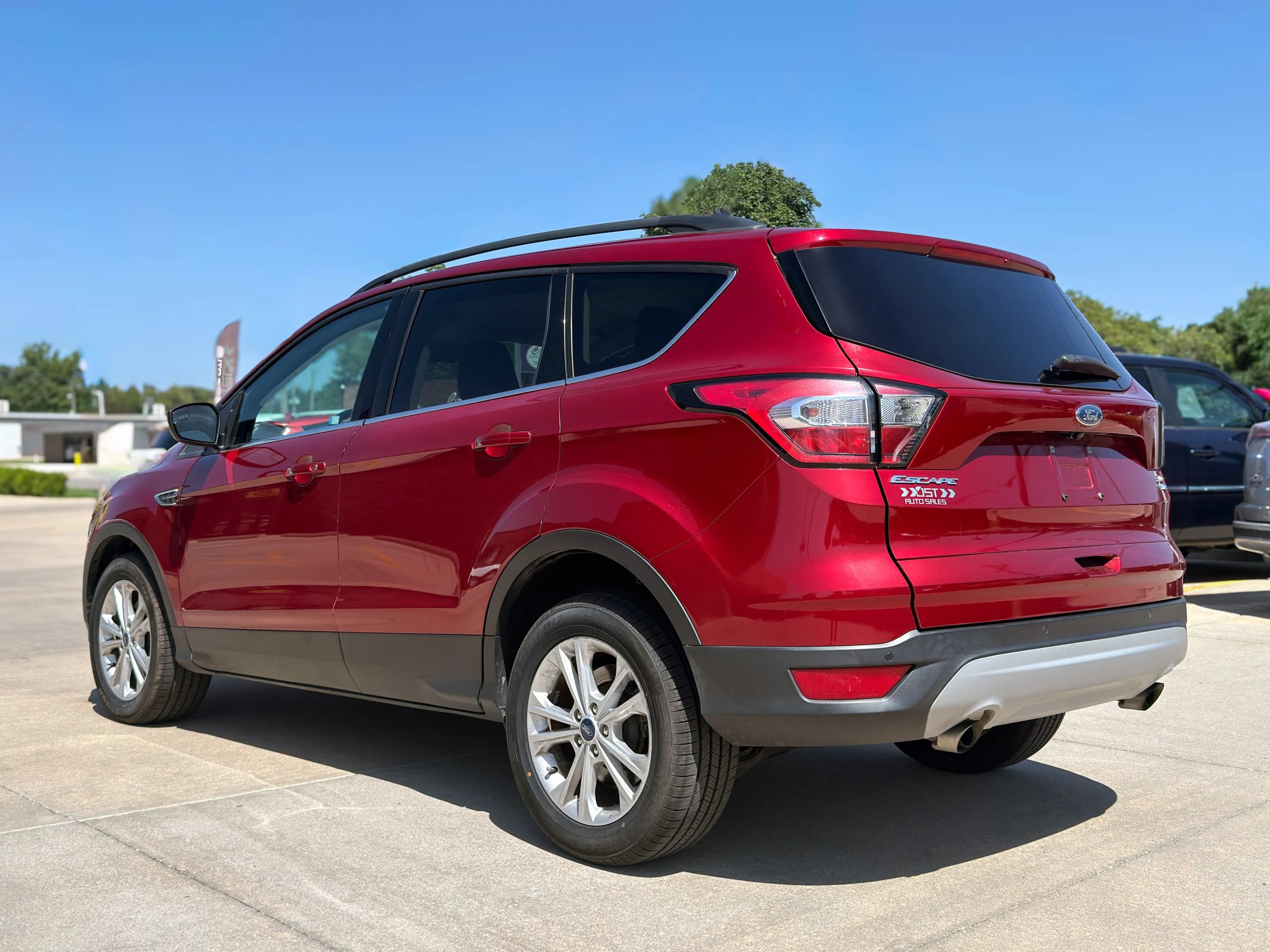 Used 2018 Ford Escape SEL AWD/4WD image 5