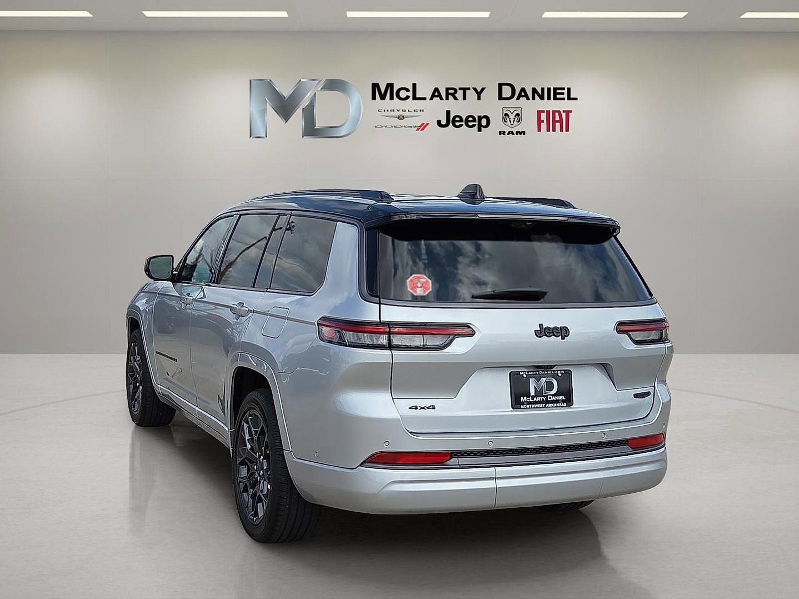 New 2026 Jeep Grand Cherokee L Summit image 4