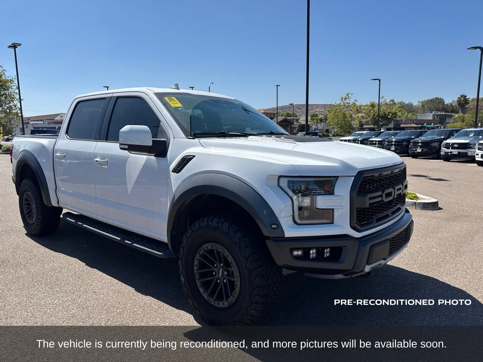 Used 2019 Ford F150 Raptor w/ Equipment Group 802A Luxury AWD/4WD image 3