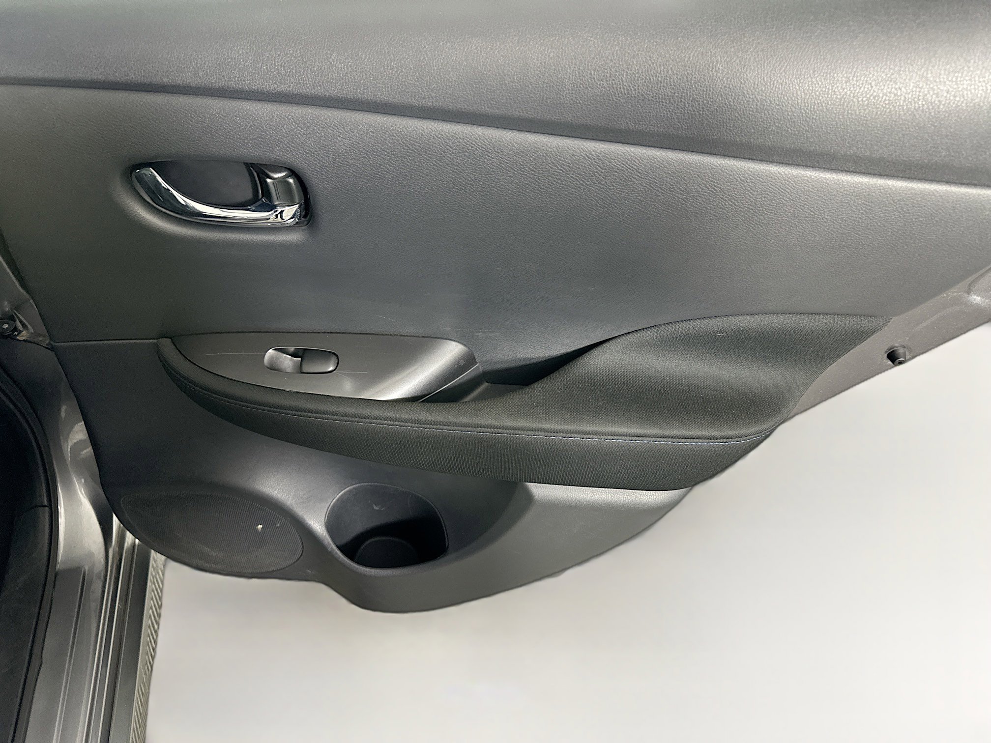 Used 2023 Nissan Leaf S image 27