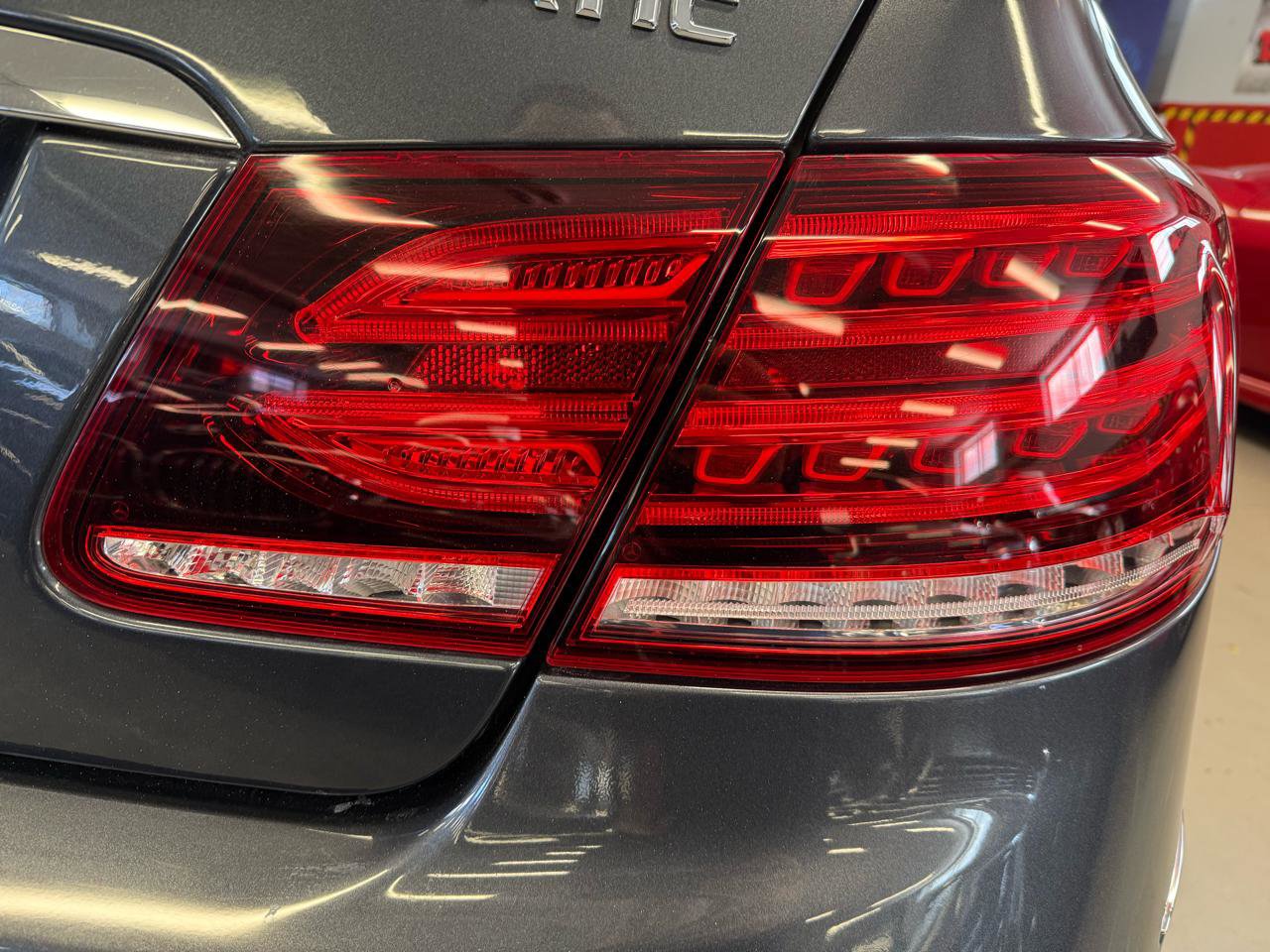 Used 2014 Mercedes-Benz E 350 4MATIC Coupe image 10