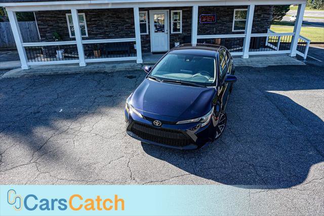Used 2022 Toyota Corolla LE image 3
