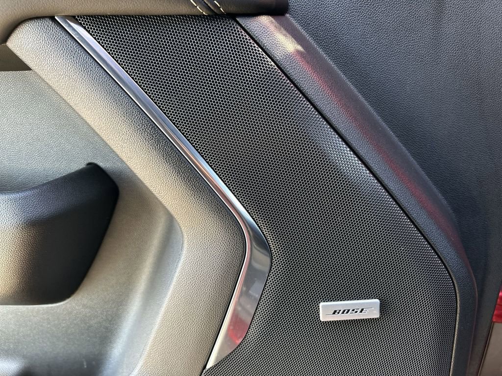 Used 2025 GMC Yukon Elevation image 24