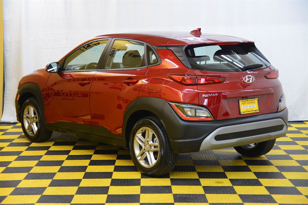 Used 2023 Hyundai Kona SE image 8