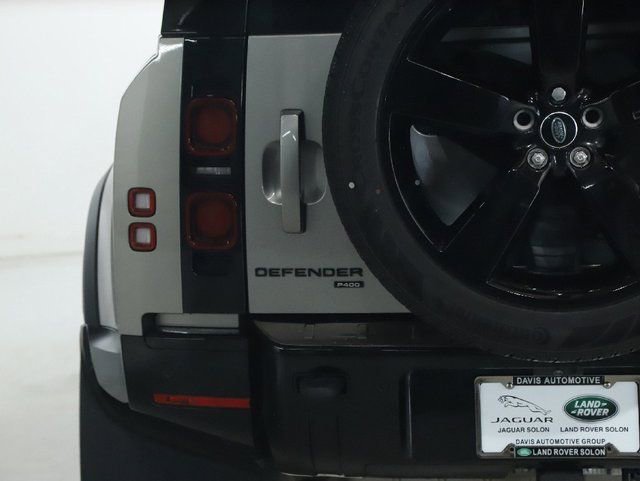 Used 2022 Land Rover Defender 110 X-Dynamic HSE AWD/4WD image 44