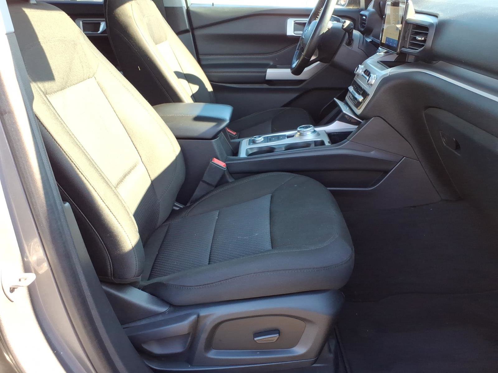 Certified 2022 Ford Explorer XLT image 8