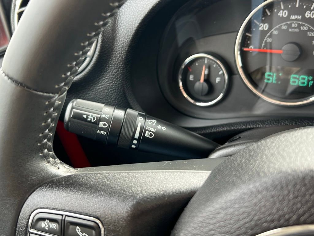 Used 2015 Jeep Wrangler Unlimited Sahara w/ Connectivity Group image 30