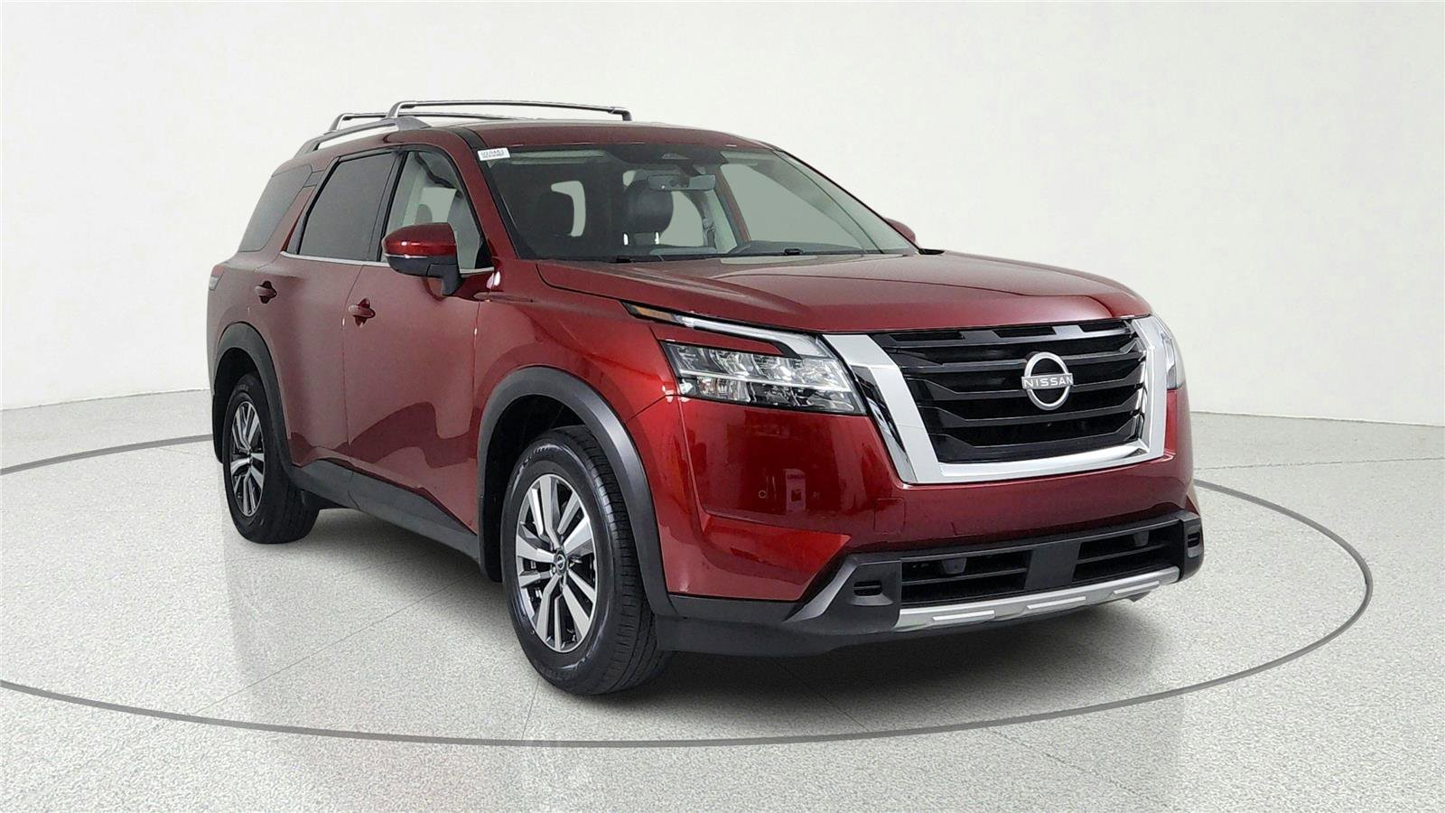 Used 2023 Nissan Pathfinder SL AWD/4WD image 1