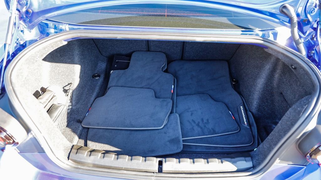 Used 2025 BMW M2 w/ Lighting Package image 30