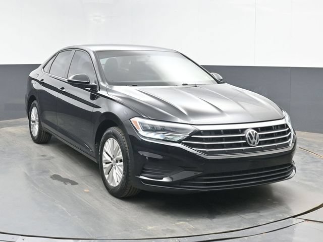 Used 2020 Volkswagen Jetta S w/ Driver Assistance Package FWD image 2