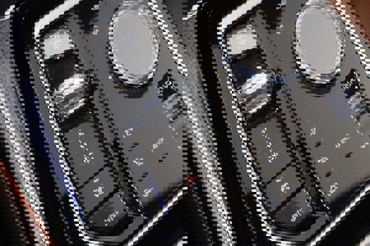 Used 2023 BMW 760i xDrive image 7