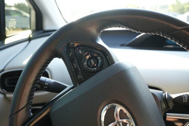 Used 2020 Toyota Prius Prime XLE FWD image 23