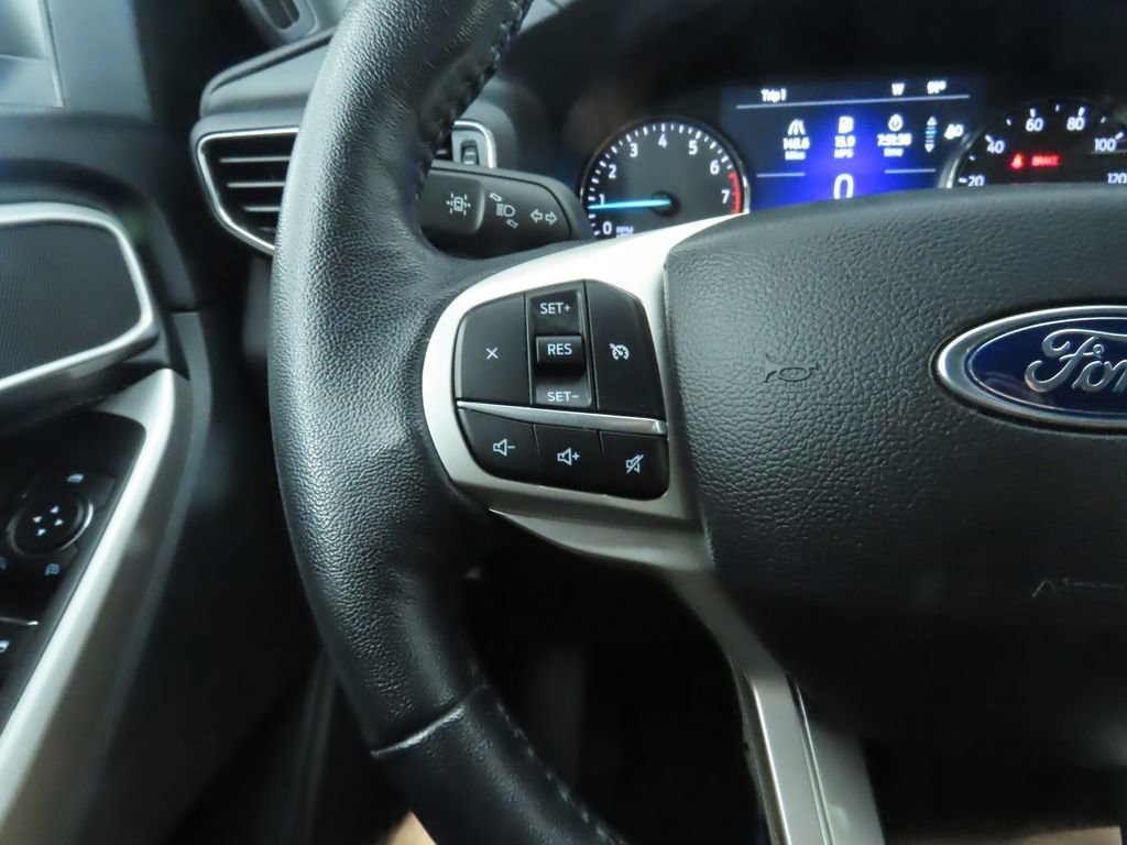 Used 2022 Ford Explorer XLT w/ Equipment Group 202A image 11