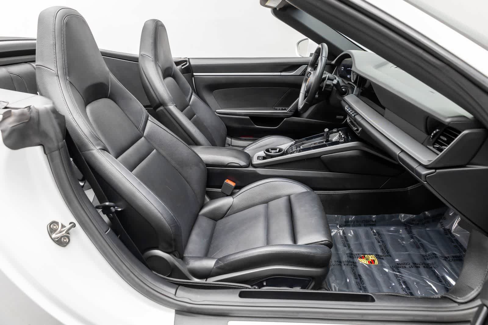 Used 2020 Porsche 911 Carrera RWD image 16