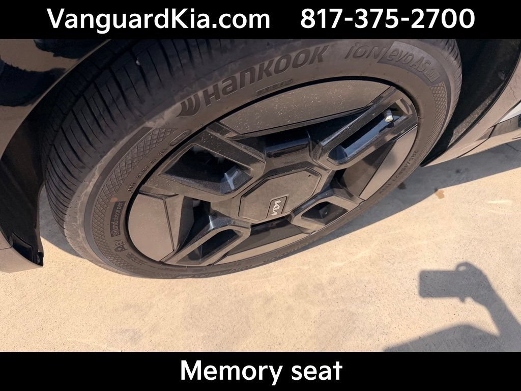 Certified 2024 Kia EV9 GT-Line AWD/4WD image 8