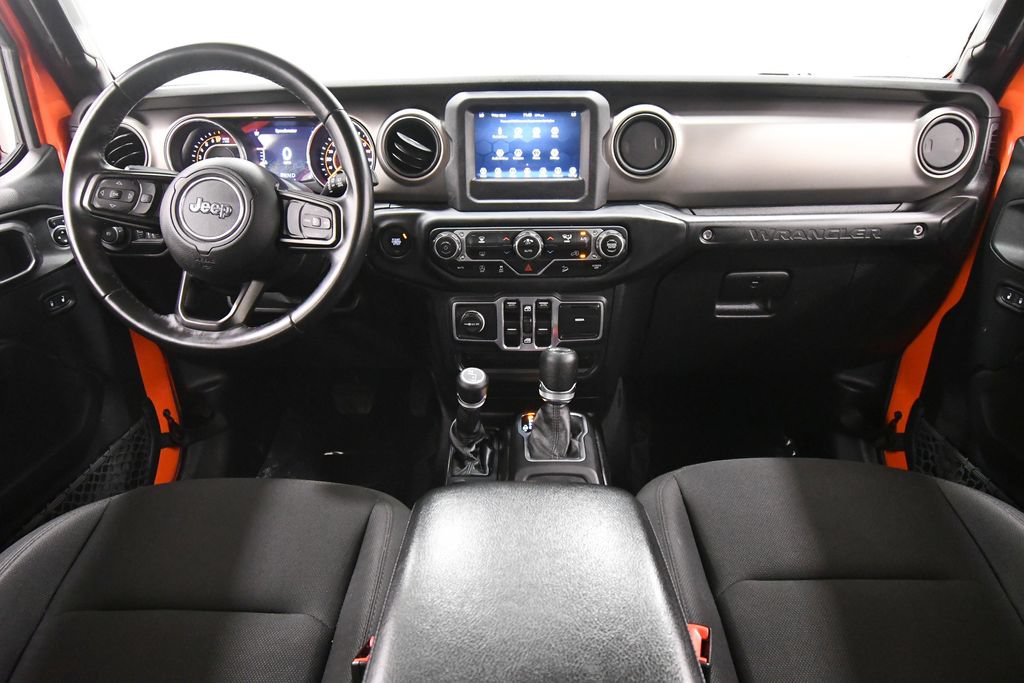 Used 2018 Jeep Wrangler Unlimited Sport S AWD/4WD image 3