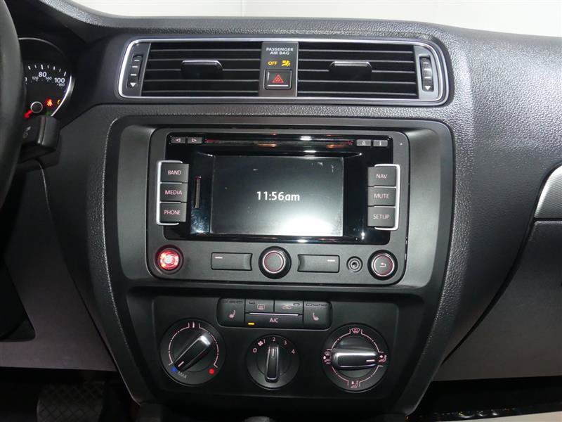Used 2015 Volkswagen Jetta SE FWD image 37
