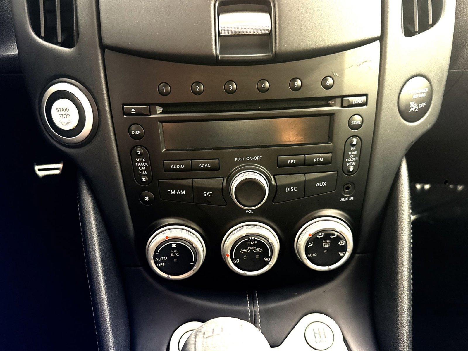 Used 2013 Nissan 370Z Touring w/ Sport Pkg RWD image 18