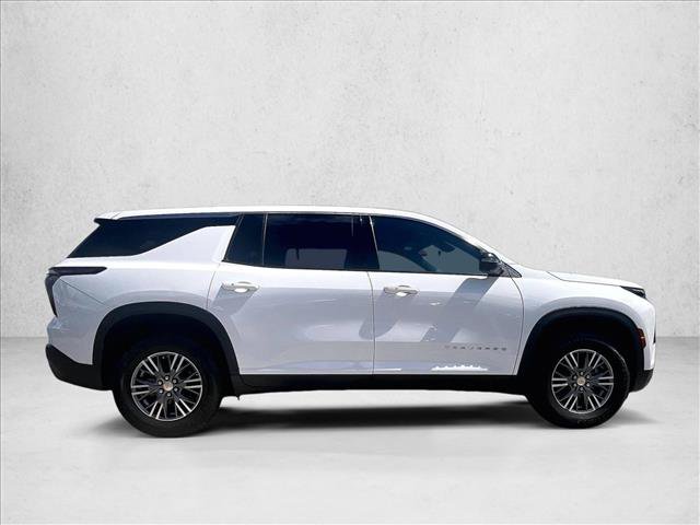 Used 2024 Chevrolet Traverse LS FWD image 5