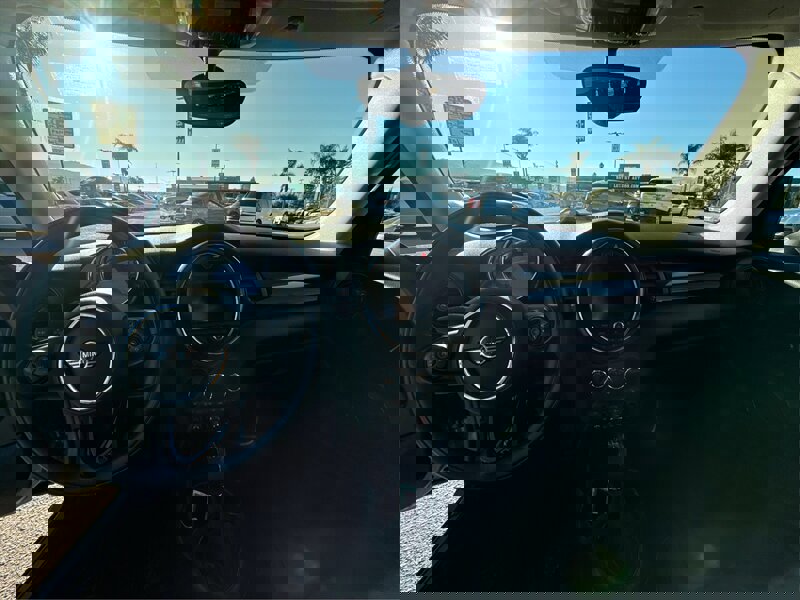 Used 2019 MINI Cooper 4-Door Hardtop w/ Signature Upholstery Package image 46