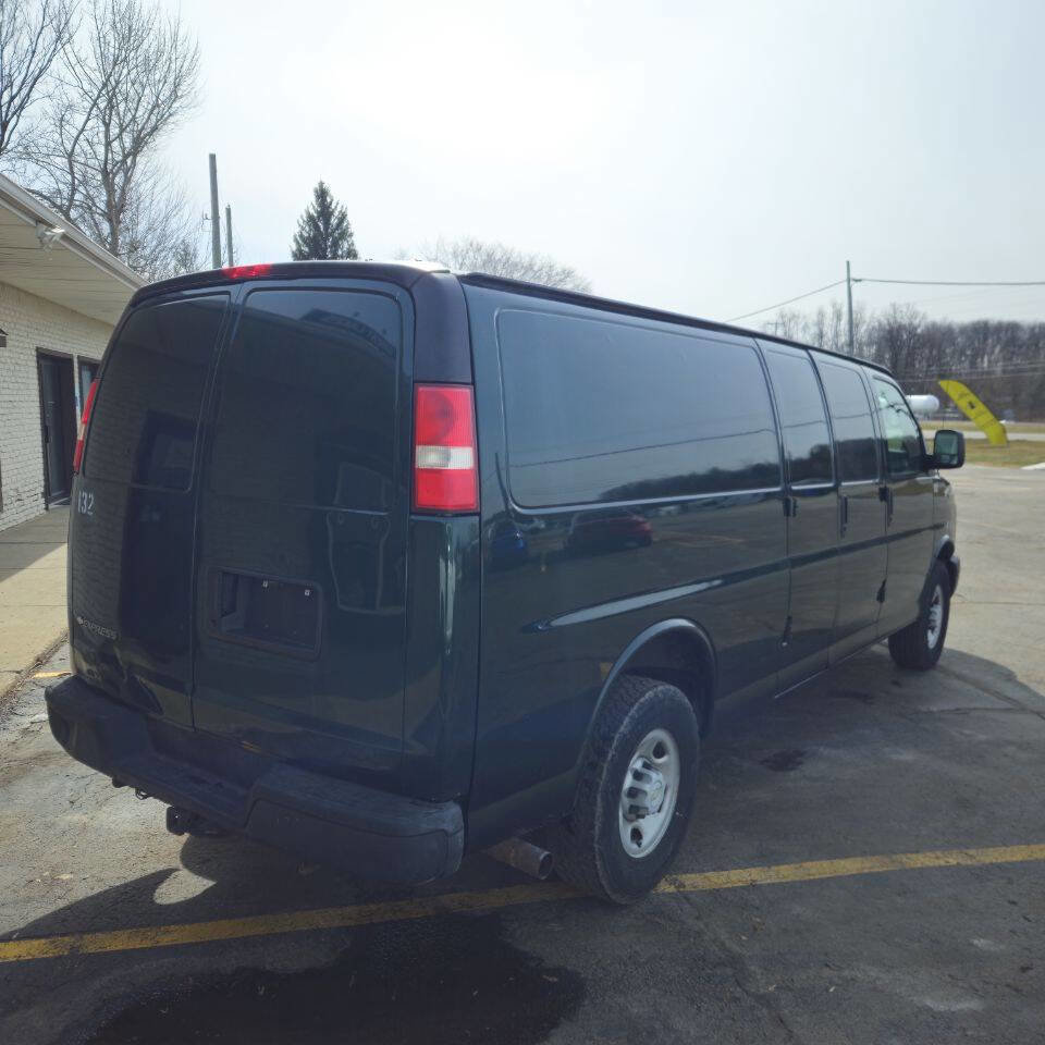 Used 2008 Chevrolet Express 3500 Extended image 4