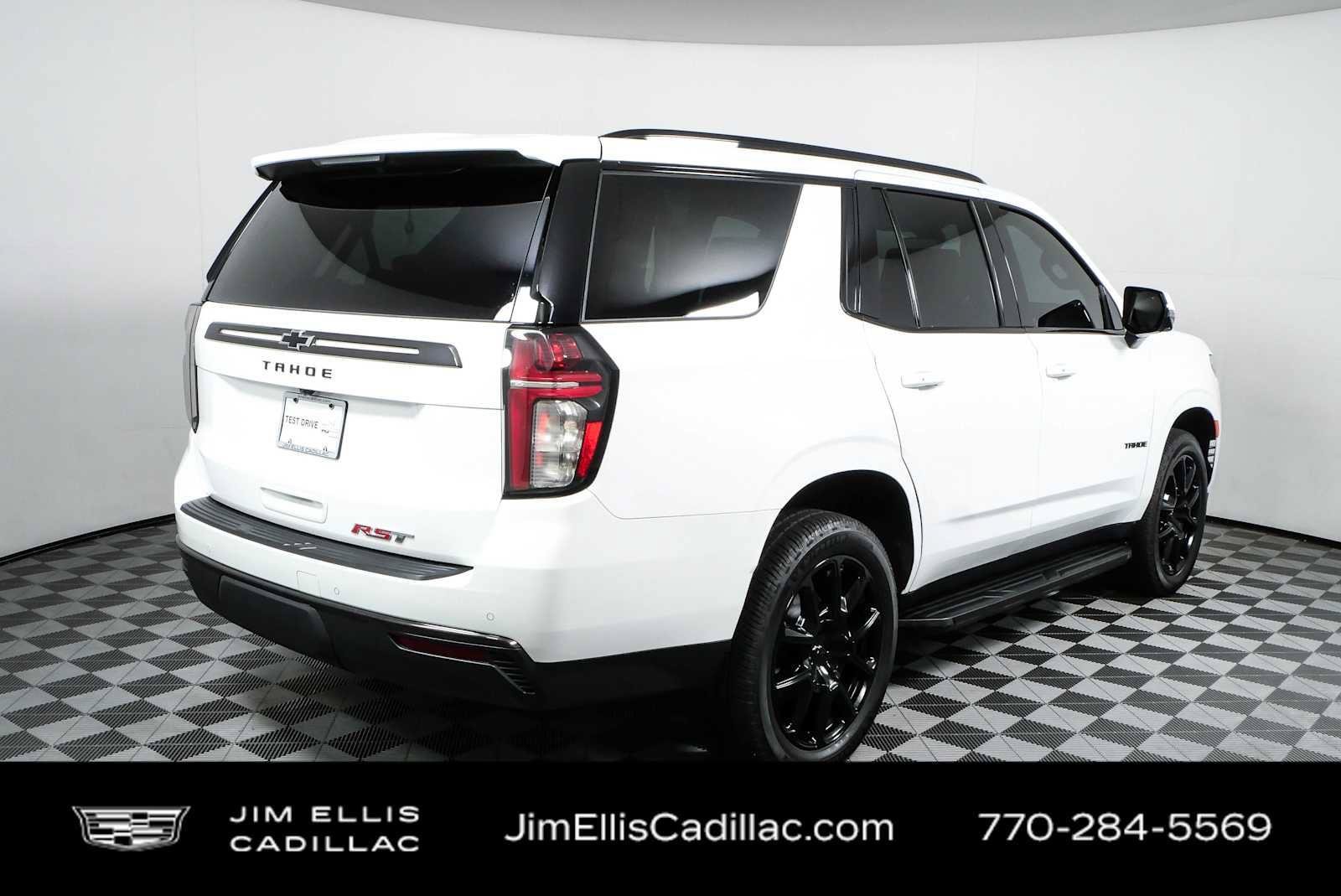 Used 2021 Chevrolet Tahoe RST w/ Luxury Package AWD/4WD image 3