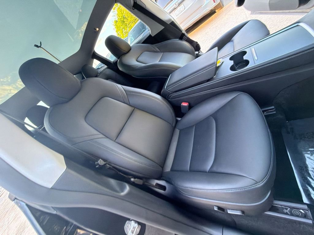 Used 2025 Tesla Model Y Performance AWD/4WD image 25