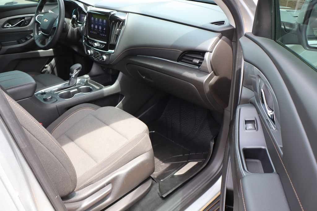 Used 2021 Chevrolet Traverse LT FWD image 47