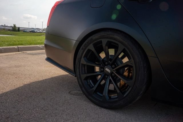 Used 2019 Cadillac CTS V w/ Luxury Package RWD image 10