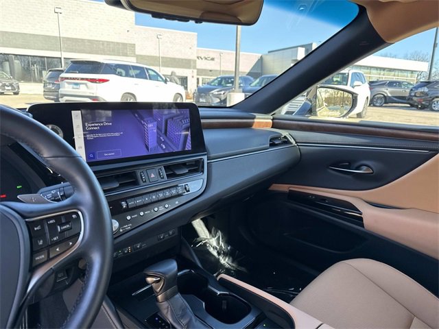 Certified 2025 Lexus ES 300h F Sport image 27