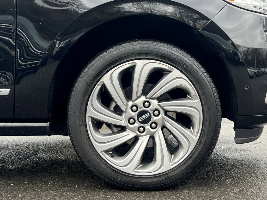 Used 2022 Lincoln Navigator Reserve image 9