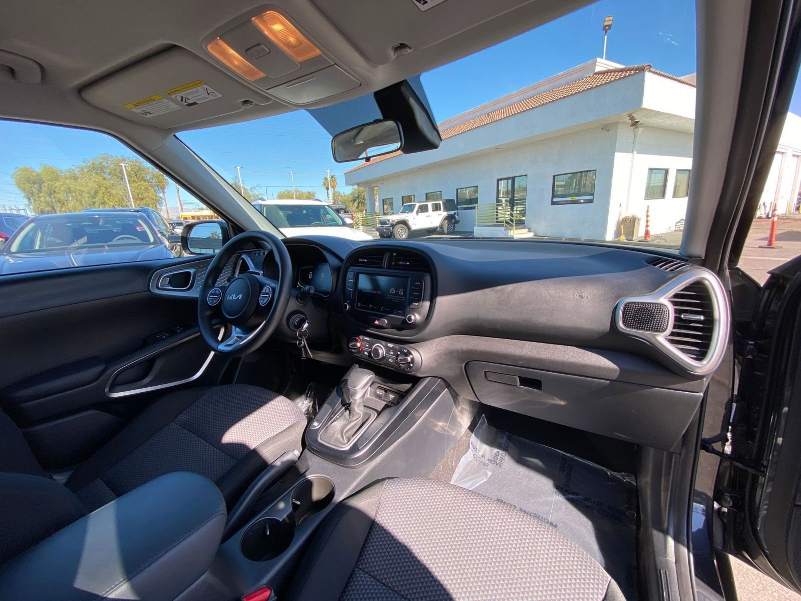 Used 2025 Kia Soul LX w/ LX Technology Package image 34
