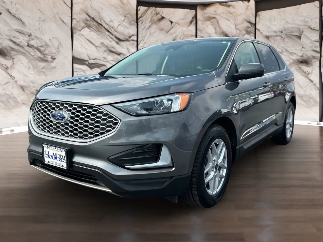 Used 2024 Ford Edge SEL image 7