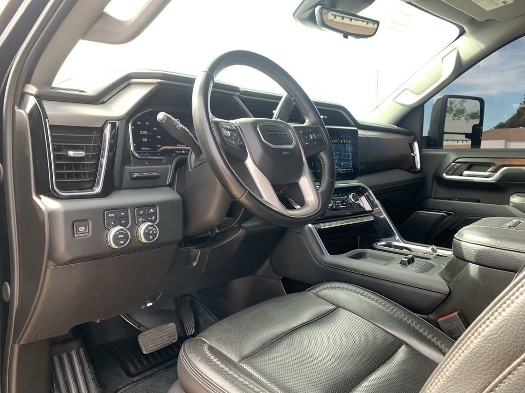 Certified 2024 GMC Sierra 2500 Denali w/ Denali Reserve Package image 8