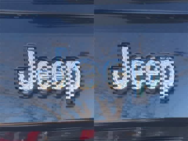 Used 2014 Jeep Grand Cherokee Laredo w/ Quick Order Package 23E image 12