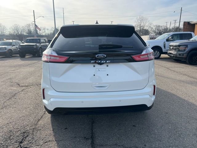 Certified 2024 Ford Edge ST-Line AWD/4WD image 4