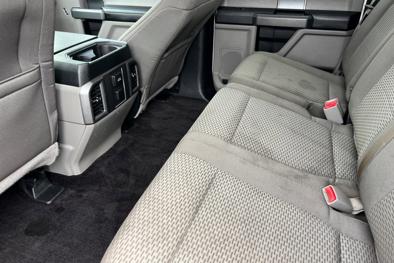 Used 2015 Ford F150 XLT w/ Equipment Group 302A Luxury image 10