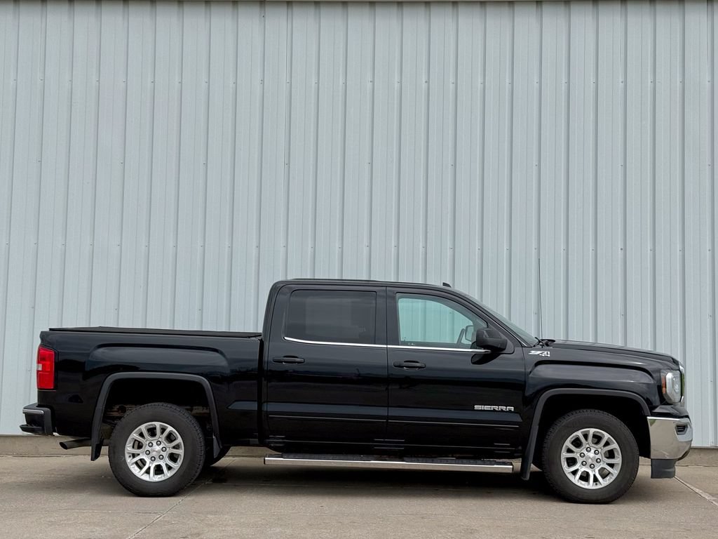 Used 2018 GMC Sierra 1500 SLE w/ Suspension Package, Off-Road AWD/4WD image 7