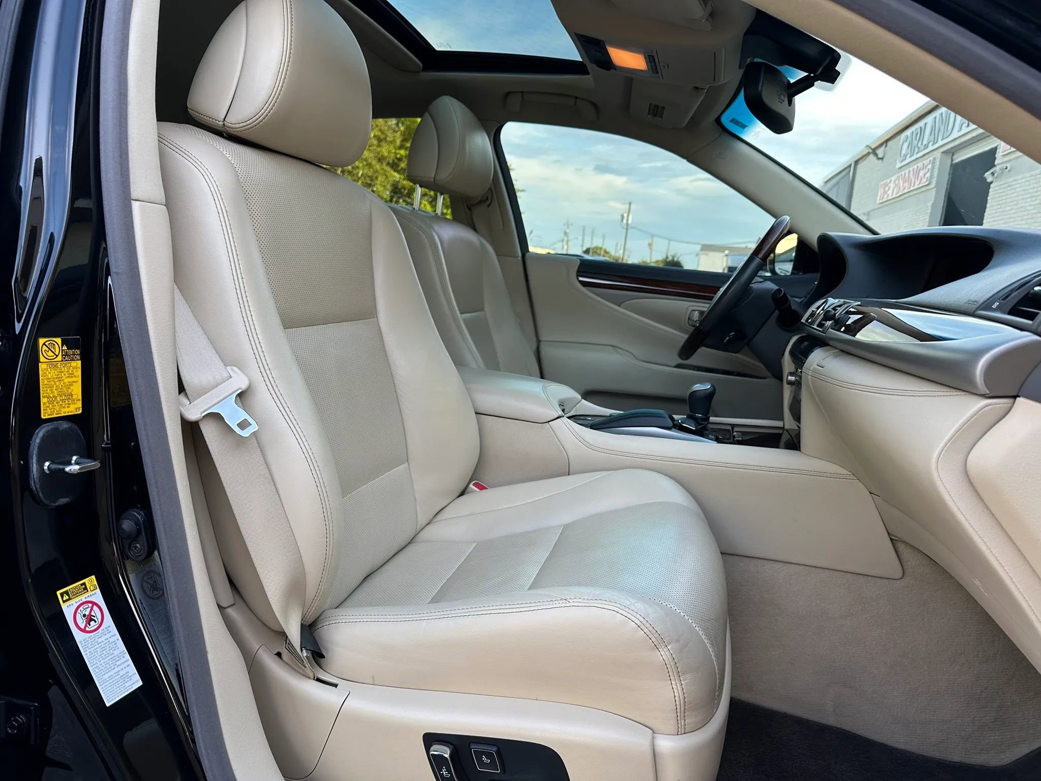 Used 2013 Lexus LS 460 w/ Comfort Pkg RWD image 22