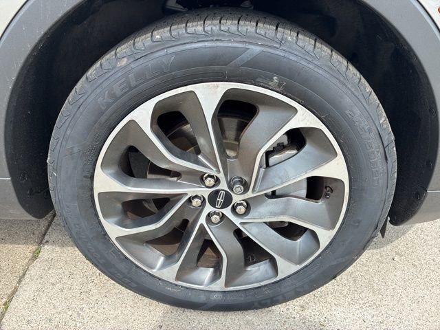 Used 2023 Lincoln Nautilus Reserve w/ Equipment Group 201A image 13