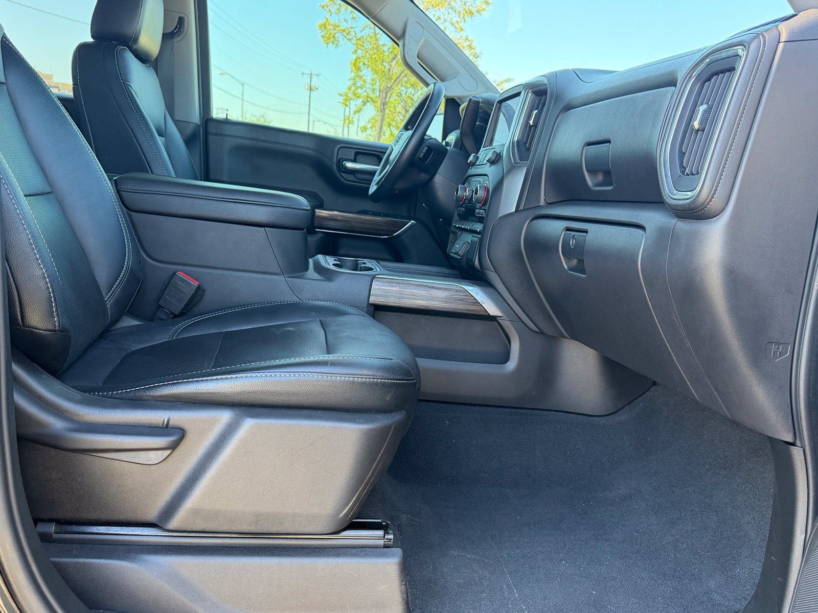 Used 2022 Chevrolet Silverado 1500 LT Trail Boss AWD/4WD image 35
