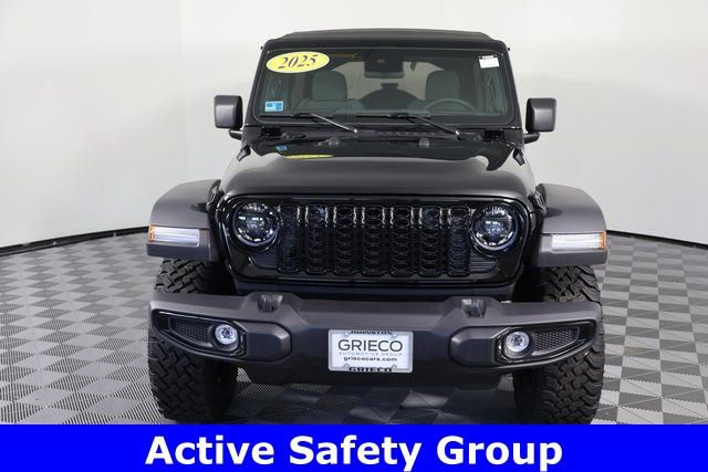 Used 2025 Jeep Wrangler Willys image 3