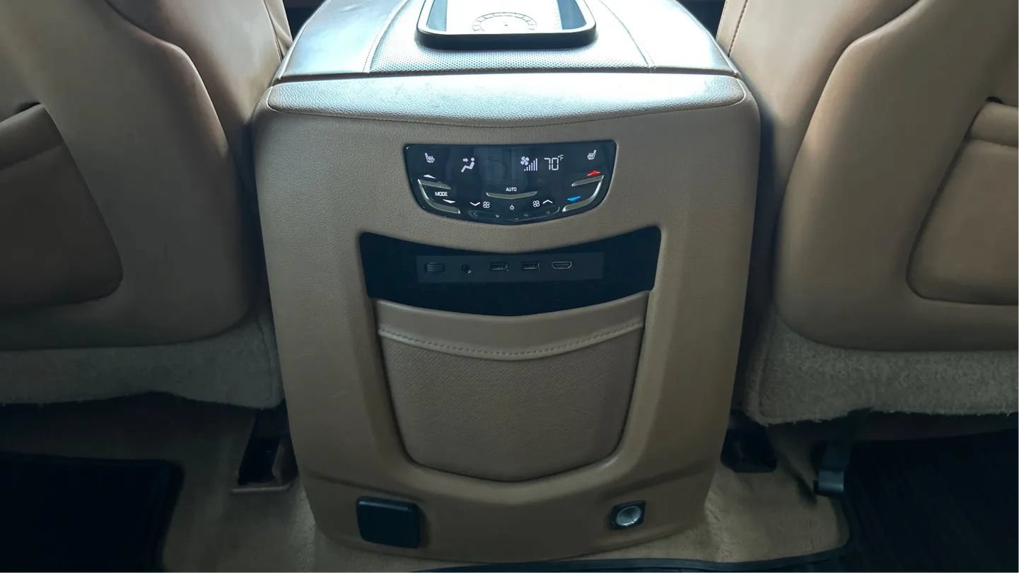 Used 2016 Cadillac Escalade 2WD image 33