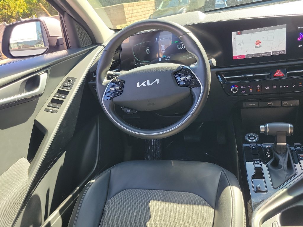 Used 2023 Kia Niro EX FWD image 13