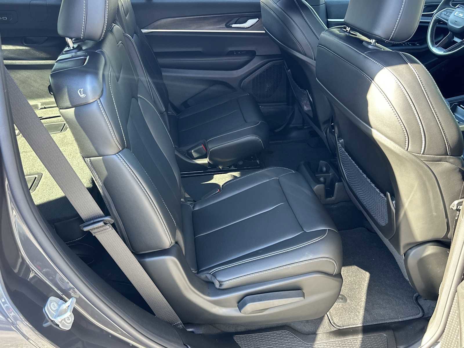 New 2025 Jeep Grand Cherokee L Limited image 16