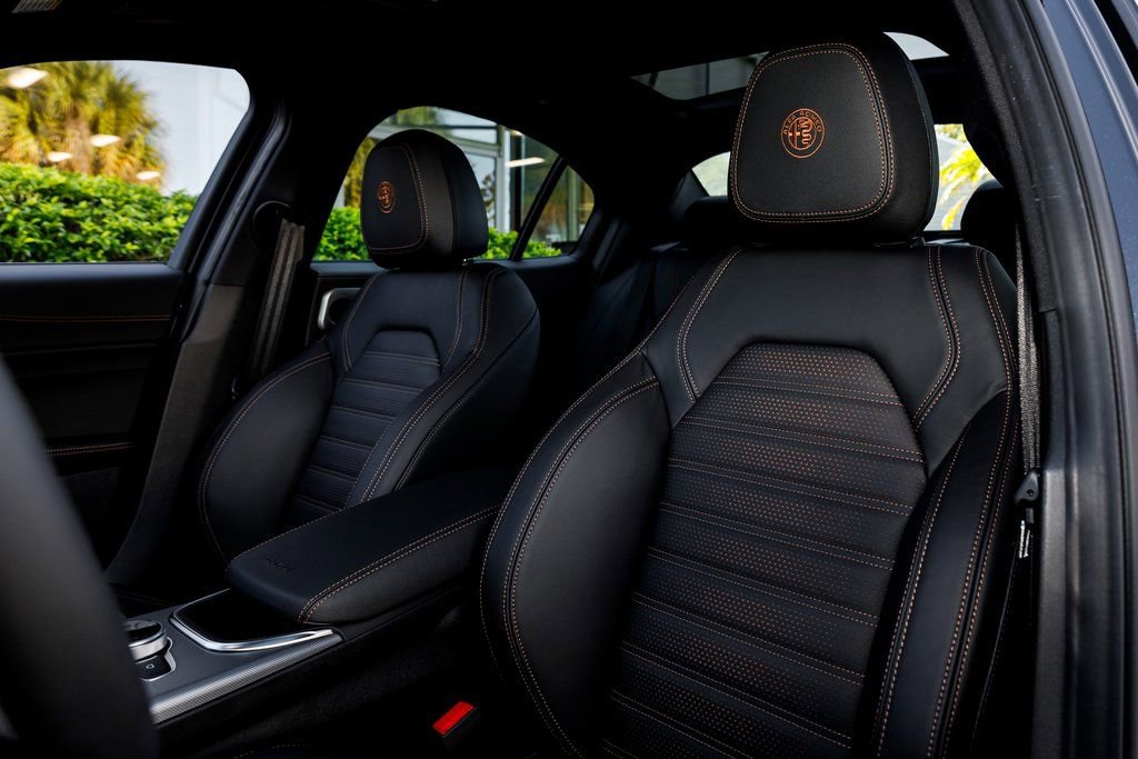 New 2025 Alfa Romeo Giulia AWD w/ Driving Assist Package image 28