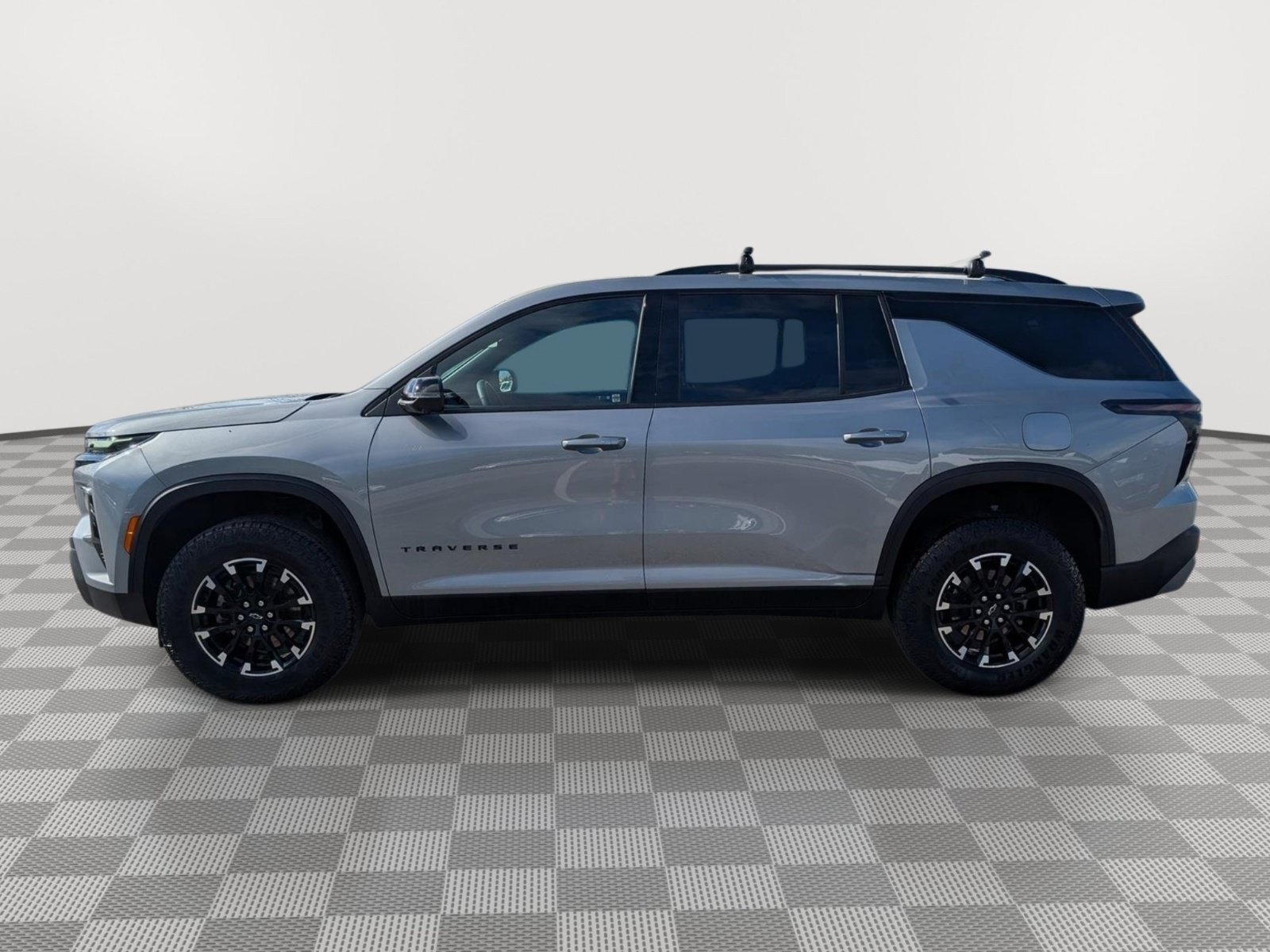 Used 2024 Chevrolet Traverse Z71 w/ LPO, Floor Liner Package AWD/4WD image 2