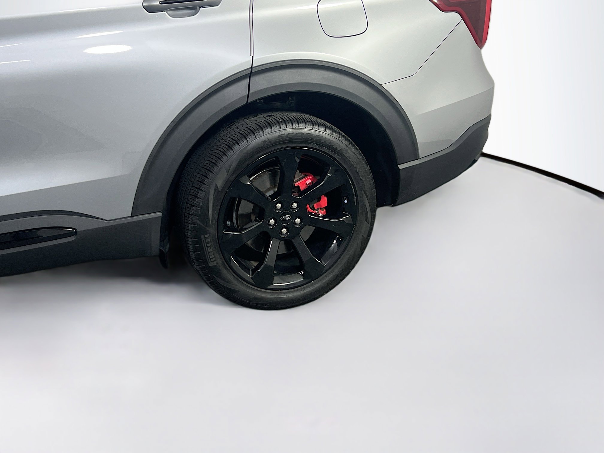 Used 2024 Ford Explorer ST w/ Equipment Group 401A image 32