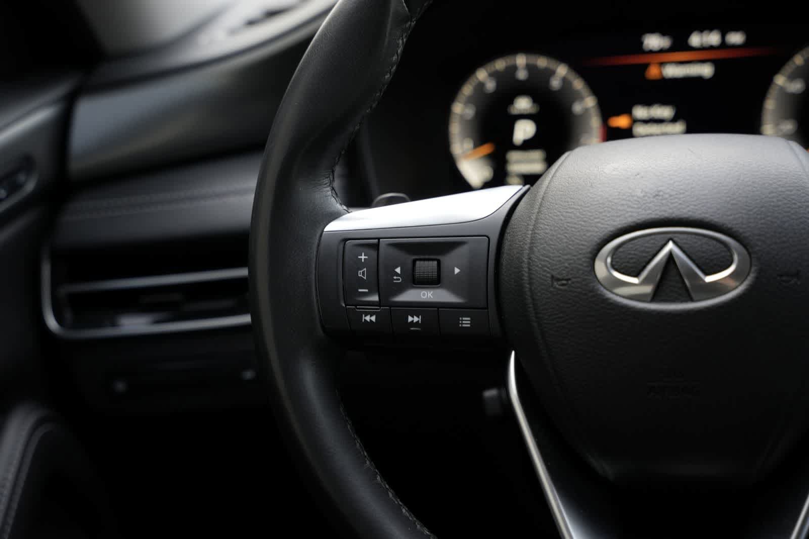 Certified 2023 INFINITI QX60 Luxe w/ Cargo Package FWD image 10