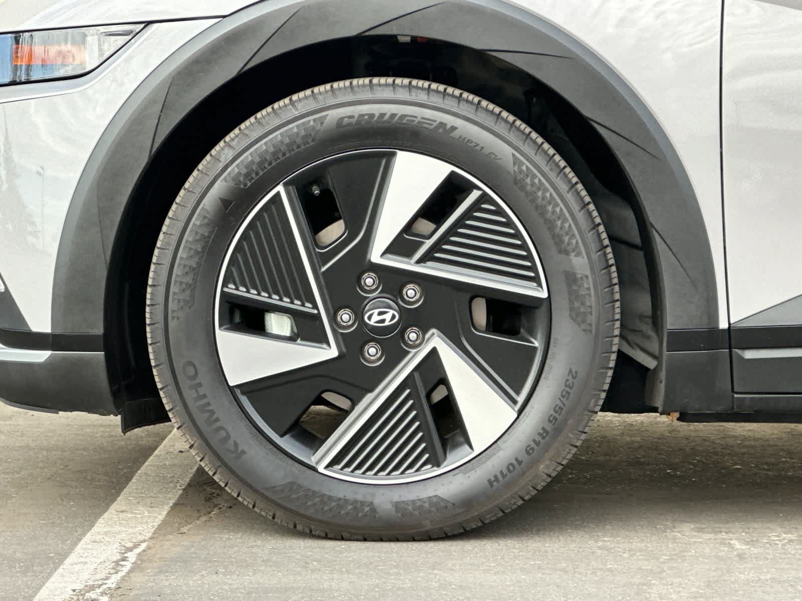 Certified 2025 Hyundai Ioniq 5 SE RWD image 28